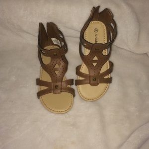 Brown sandals for toddler girl